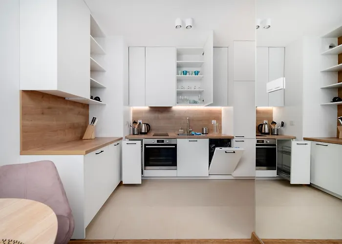 Manufaktura Deluxe By Bookinghost شقة