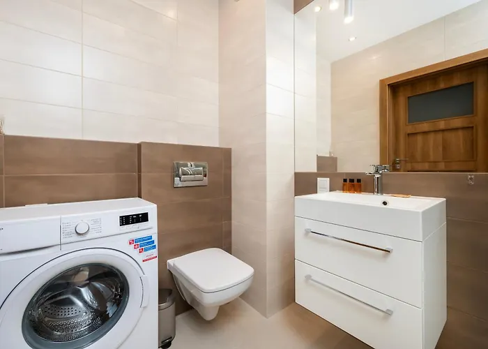 Manufaktura Deluxe By Bookinghost شقة